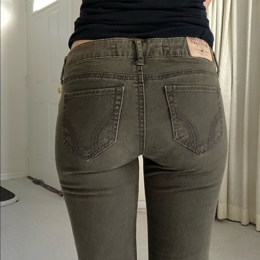 Hollister Olive skinny pants